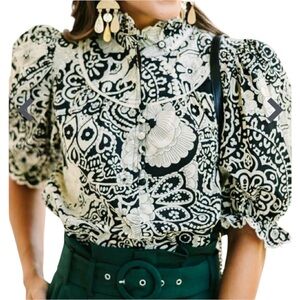 Umgee Black and Cream Floral Blouse